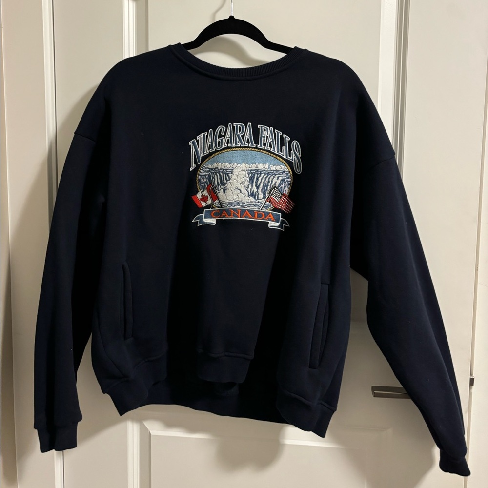 Niagara Falls oversized sweater